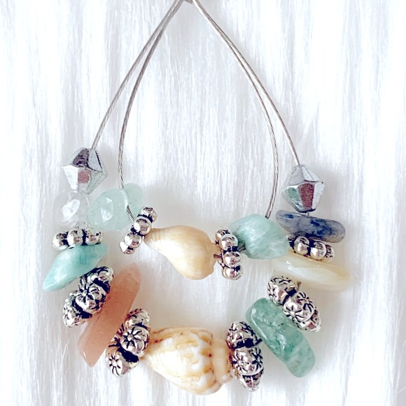 Hawaiian Momi Shell And Glass Uneven Bead Necklace Bracelet And Earrings Set - Picture 6 of 7